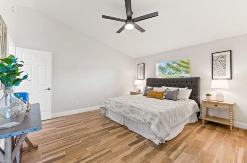 5301 21 Pl, Naples FL 34116-6863 exterior