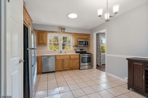 14 Stonehedge Ter, Sparta NJ 07871-1309 exterior