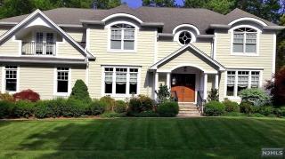 211 Whitman St, Haworth NJ  07641-1313 exterior