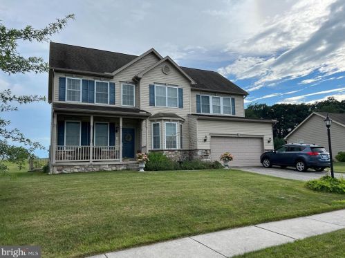 25 Boulder Rd, Hanover, PA 17331-7971