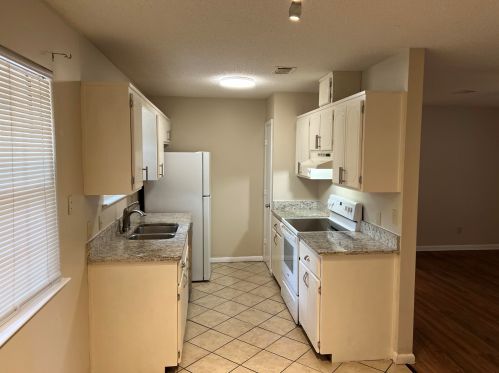 114 Orange Ave, Defuniak Springs FL  32435-2447 exterior