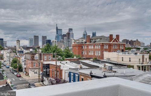 1012 24 St, Philadelphia PA 19146-2446 exterior