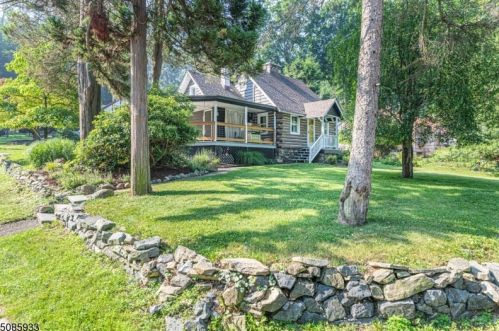 119 Shore Trl, Sparta, NJ 07871-2106