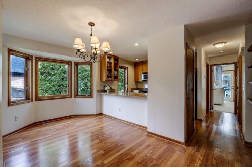 597 Holly Ave, Saint Paul MN 55102-2209 exterior