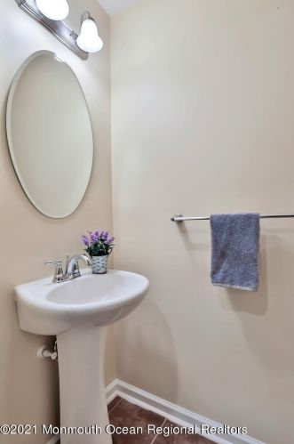 41 Pate Dr, Middletown NJ 07748-1750 exterior