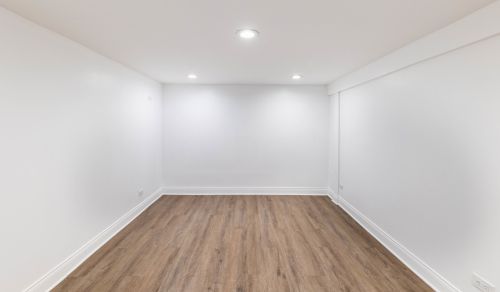 5009 Lavergne Ave, Chicago IL 60638-5831 exterior