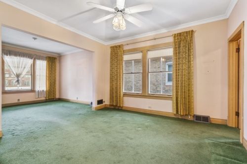 4947 Wellington Ave, Chicago IL 60641-5126 exterior