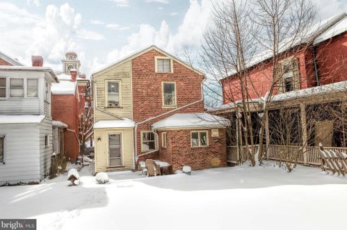 223 Washington St, Huntingdon PA 16652-1525 exterior