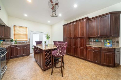 1606 West St, Union City NJ  07087-3211 exterior