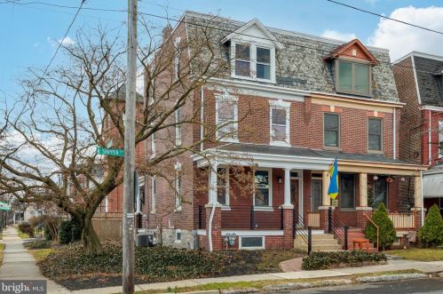 829 Shippen St, Lancaster PA  17602-2043 exterior