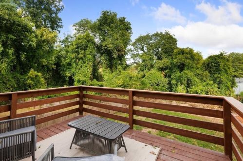 2352 Herring Rd, Atlanta GA 30311-2819 exterior