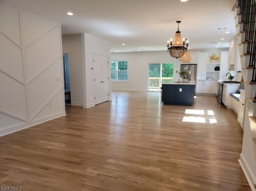 9 Apache Trl, Rockaway NJ  07866-1028 exterior