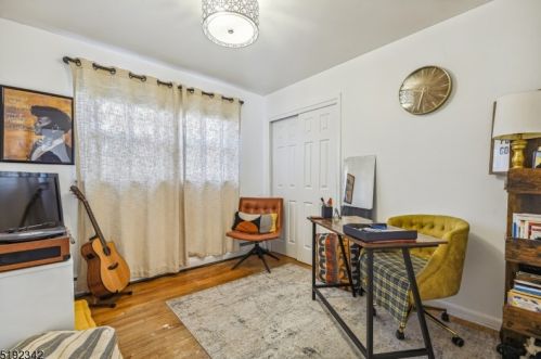 37 Conforti Ave, Town Center NJ  07052-2824 exterior