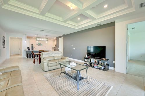 9516 Royal Poinciana Dr, Fort Pierce FL  34987-2506 exterior