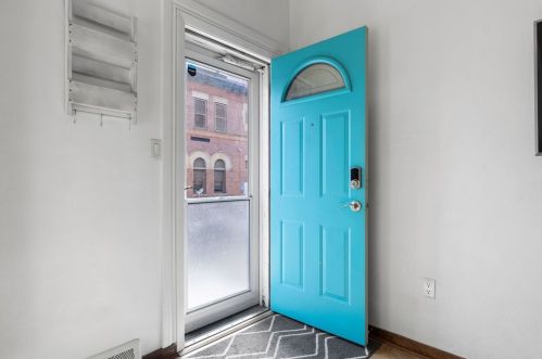 4002 Howley St, Pittsburgh PA  15224-1418 exterior