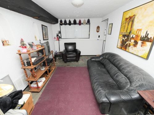 3 Greenfield Ln, Commack NY 11725-1414 exterior