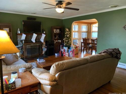 86 Boylston St, Meriden CT 06450-4737 exterior