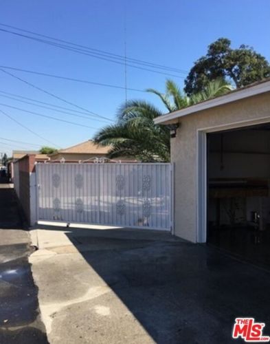 9849 Rosecrans Ave, Bellflower CA 90706-2443 exterior