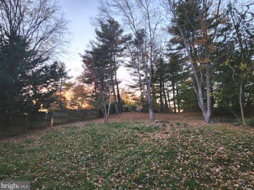 303 Vly Vw Ave, Leesburg VA 20175-2629 exterior