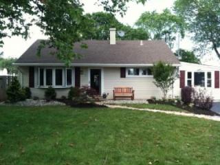 3 Barnett Pl, Piscataway NJ  08854-5301 exterior