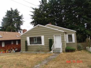 9026 9 Ave, Seattle WA  98117-3302 exterior