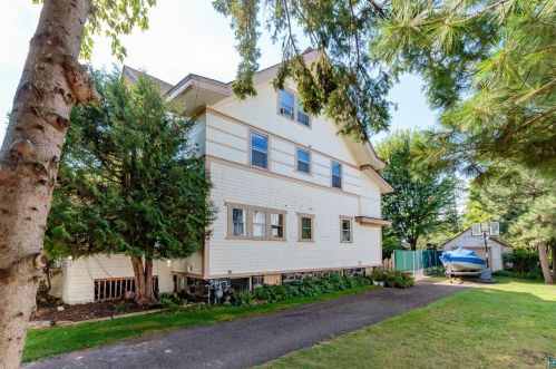 2033 Woodland Ave, Duluth MN 55803-2467 exterior