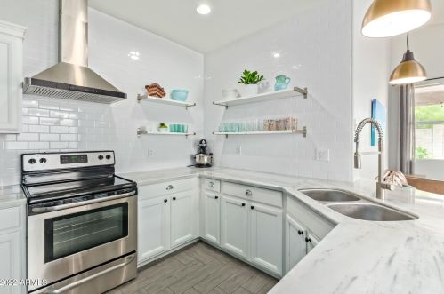 17848 15th St, Phoenix AZ  85022-1296 exterior