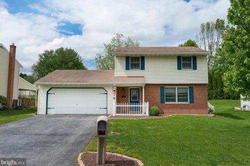 3167 Glengreen Dr, Lancaster, PA 17601-6904