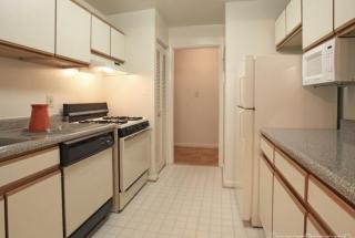 1805 Wilson Ln, Mc Lean VA  22102-1805 exterior