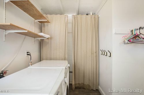 2134 Collingwood Ave, Wyoming MI exterior