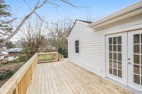 884 Grange Ct, Atlanta GA 30315-6956 exterior