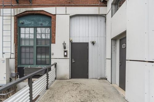 1117 Douglas Ave, Providence RI  02904-5305 exterior