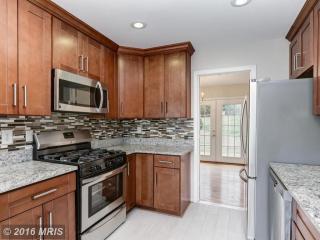 11733 Becket St, Rockville MD  20854-2121 exterior