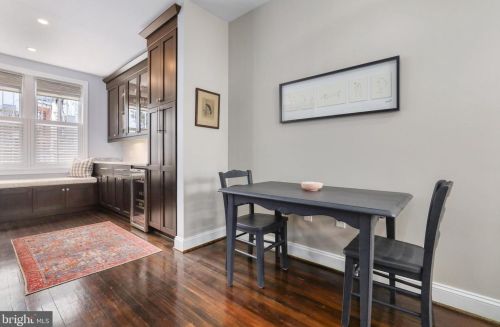 2132 Newport Pl, Washington DC 20037-3002 exterior