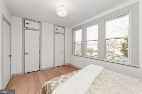 1607 D St, Washington DC  20003-2441 exterior