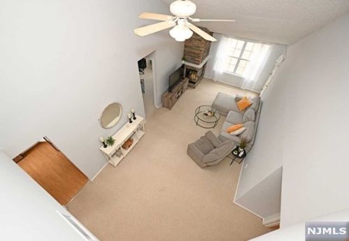 1422 York St, Mahwah NJ 07430-3268 exterior