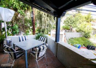 6136 Glen Alder St, Los Angeles CA  90068-2272 exterior