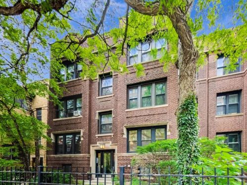 655 Bittersweet Pl, Chicago, IL 60613-2307