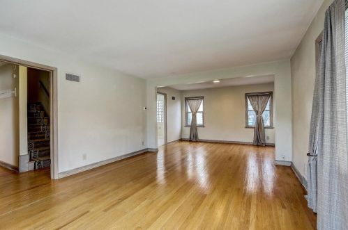 4543 Ardmore Ave, Milwaukee WI 53211-1402 exterior