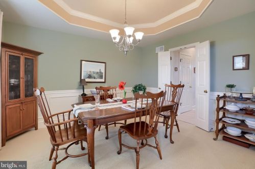 2933 Hearthside Ln, Lancaster PA 17601-1457 exterior