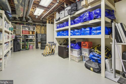 9906 Avenel Farm Dr, Rockville MD 20854-5410 exterior