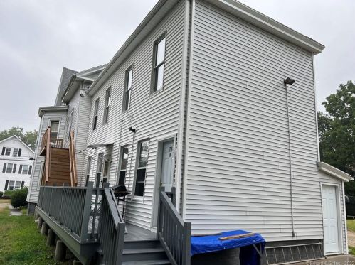 79 Reynolds St, Killingly, CT 06239-2959