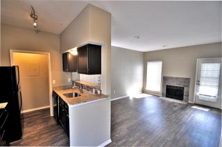 1820 Garrett Ave, Dallas TX  75206-7500 exterior