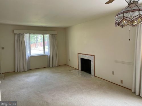 6224 Everglades Dr, Alexandria VA  22312-1109 exterior