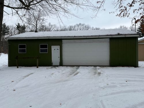 1120 37th St, Allegan MI 49010-8308 exterior