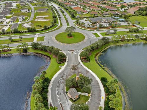 9979 Stonegate Dr, Fort Pierce FL 34987-2423 exterior