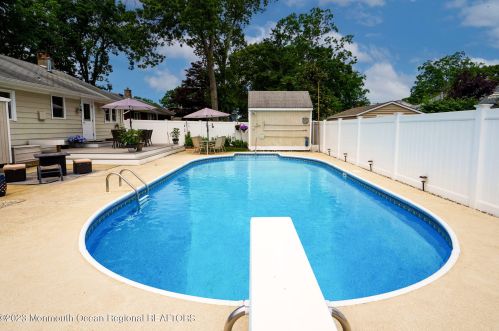 1320 Sunrise Ave, Point Pleasant Beach NJ 08742-4278 exterior