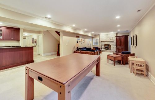 642 Euclid Ave, Elmhurst IL 60126-4338 exterior