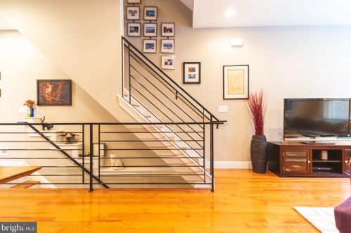 2028 Federal St, Philadelphia PA 19146-3914 exterior