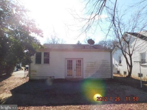 20 Steinway Ave, Trenton NJ 08618-1614 exterior